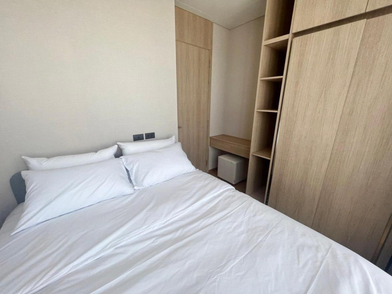 2 Bedroom Luxury Apartment 3 Min Walk From Bts Ekkamai Bangkok Exterior photo